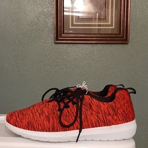 Citi steps tennis shoes